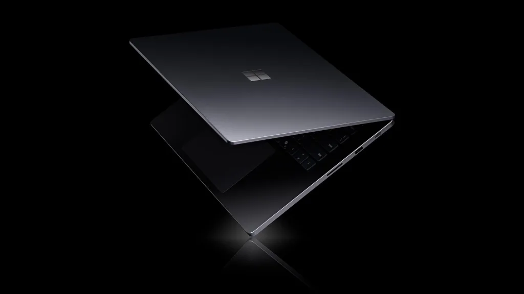 https://popsoft.com/wp-content/uploads/2026/07/微软Surface-Laptop-Ultra工程机曝光：RTX-Spark-Arm-SoC性能与散热细节浮现-1024x576.webp